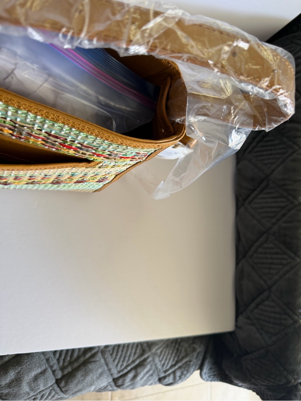 HOBO Mint and Tan Woven Crossbody Bag Brand new with matching wallet - Picture 4 of 13